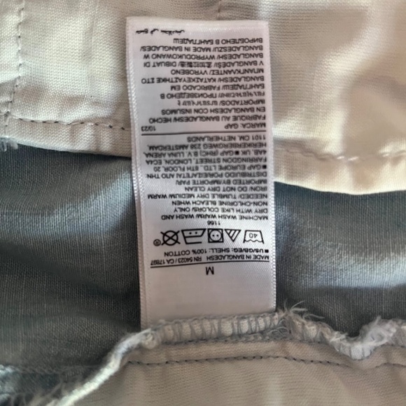 NWT GAP Light Weight Pleated Shorts Sz M - Picture 6 of 6